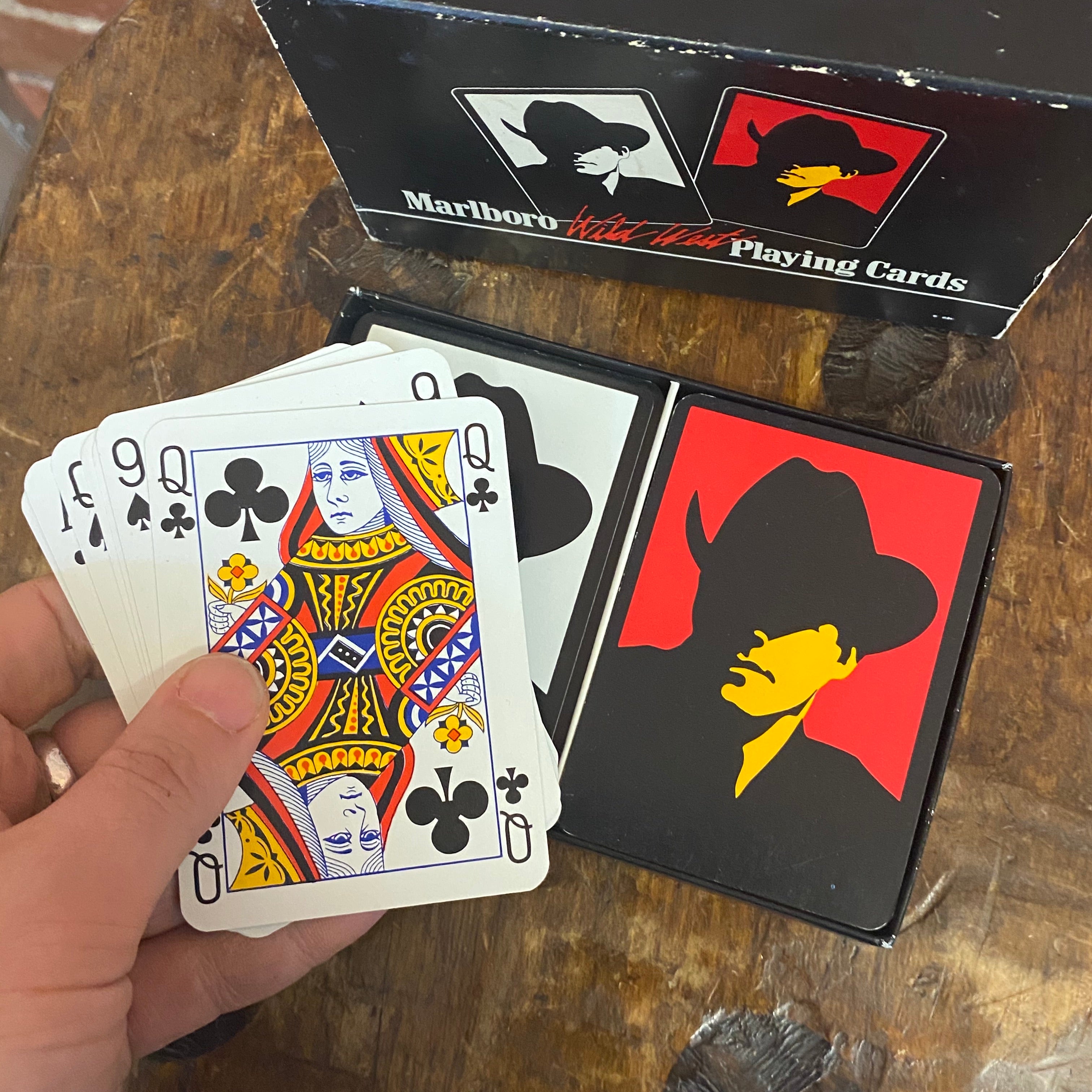 Retro Marlboro playing cards in case!