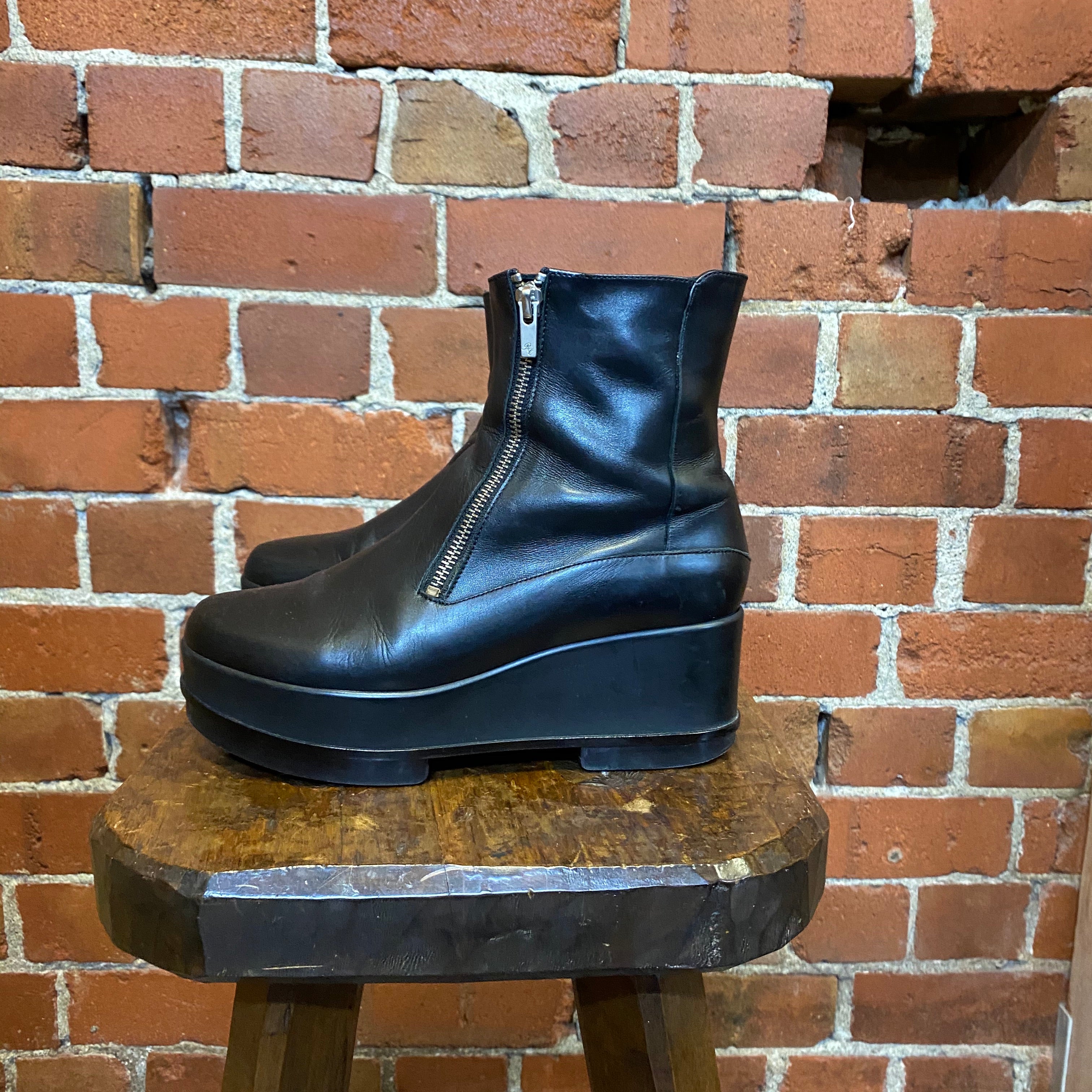 ROBERT CLERGIERE leather boots 38