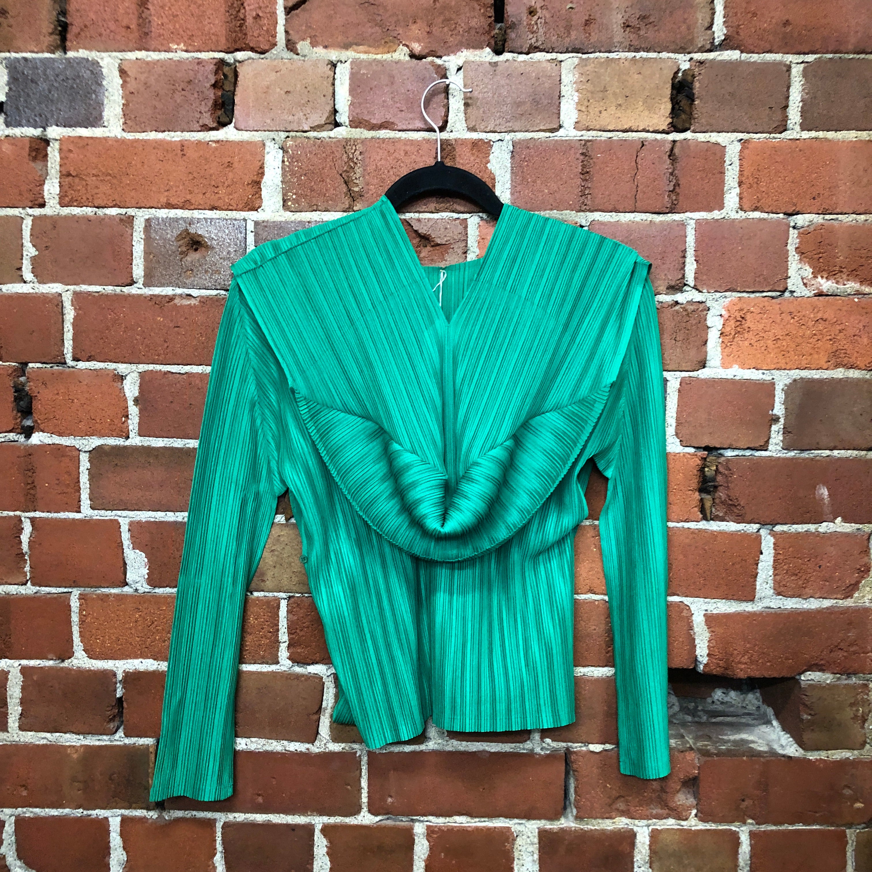 PLEATS PLEASE Issey Miyake top