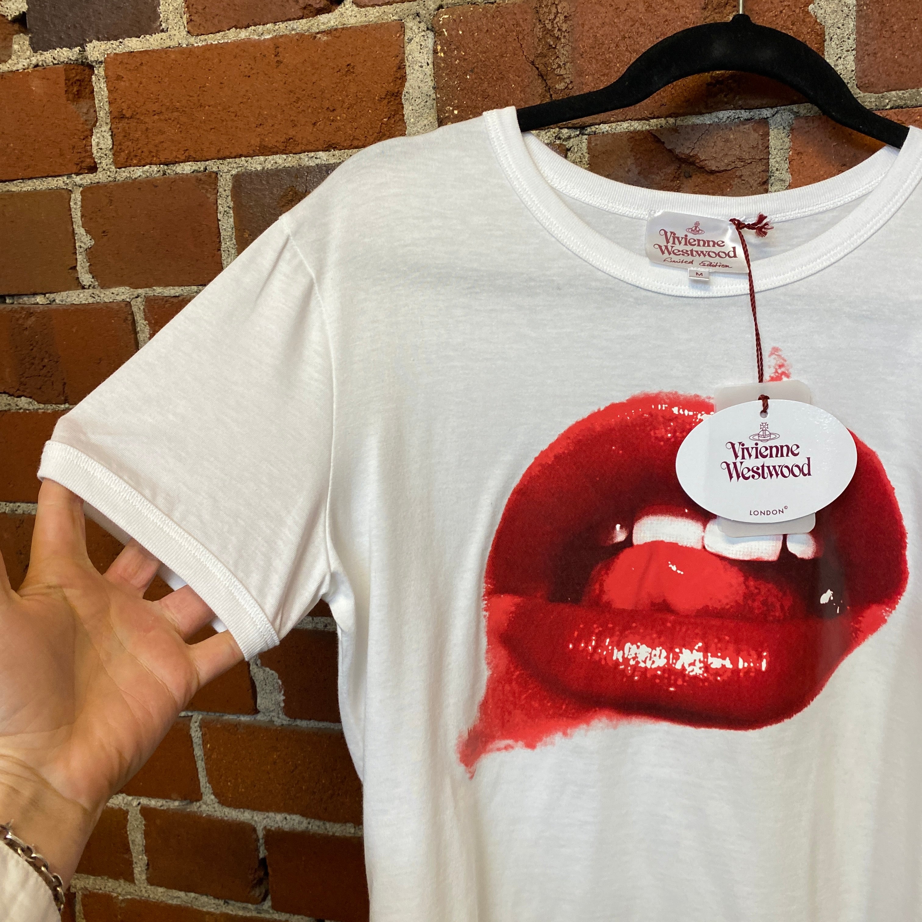Vivienne Westwood-limited半袖Tシャツ LIPデザイン VIVIENNE WESTWOOD reedition lips tee – Wellington Hunters and