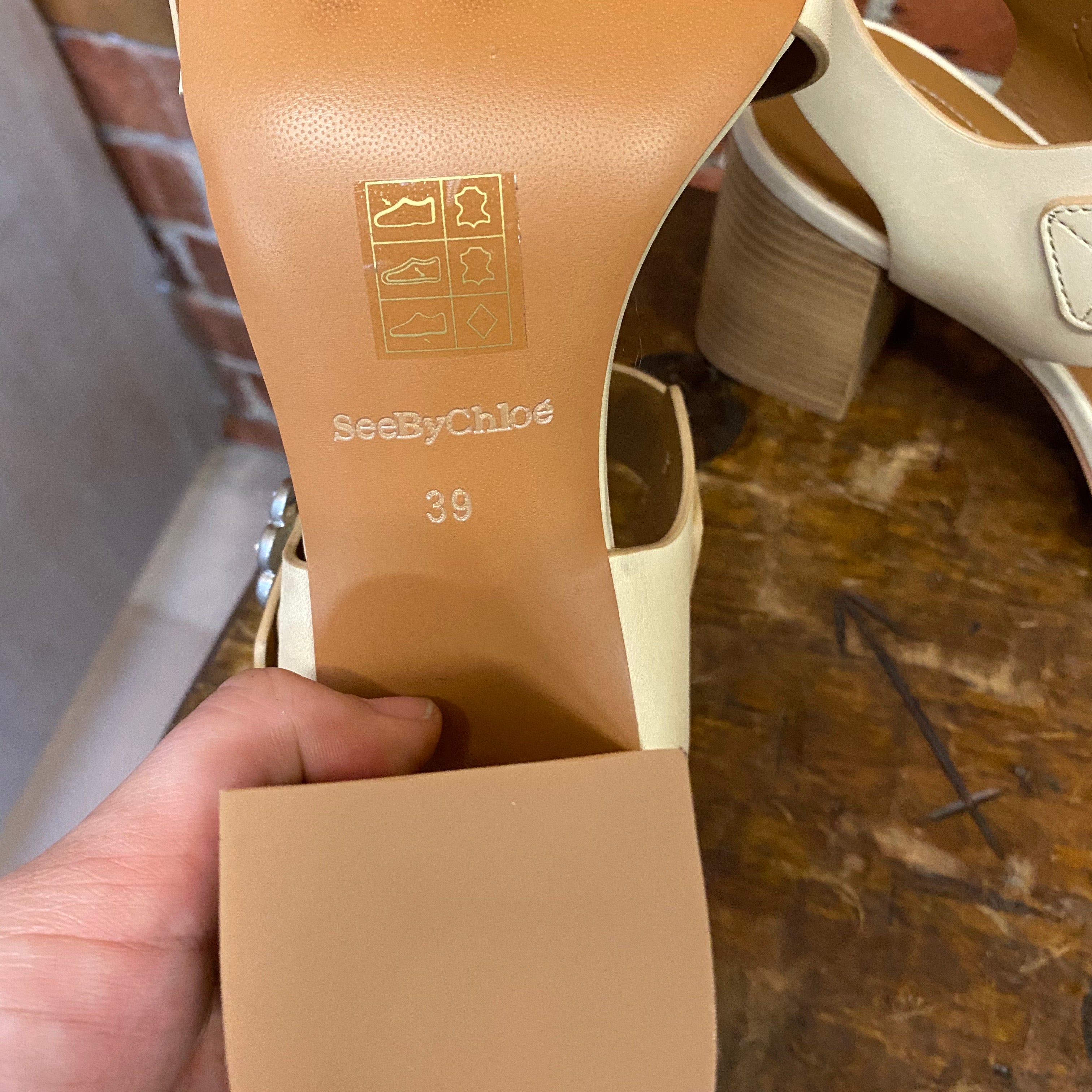 CHLOE leather embellished sandals 39