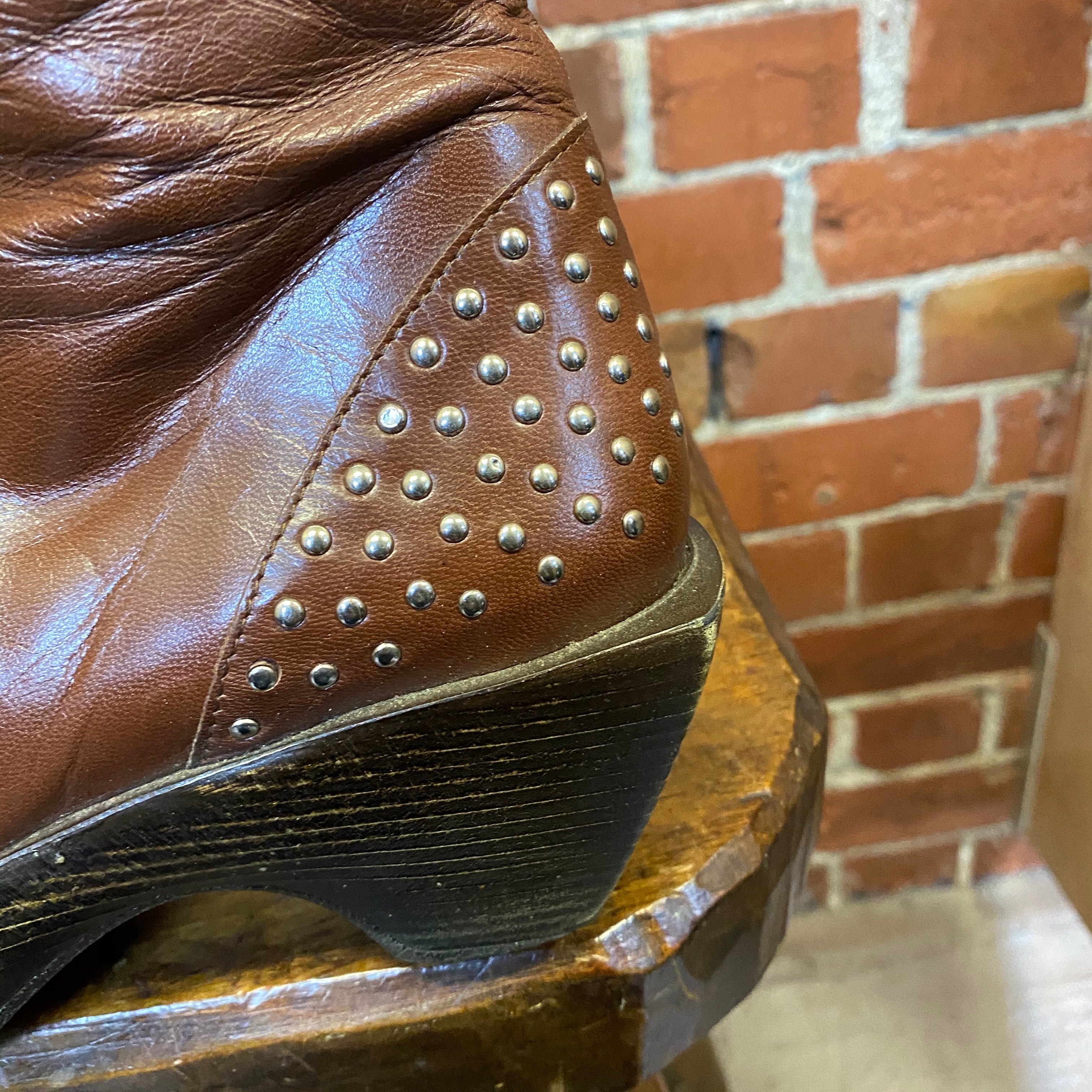 Western studded leather boots 37